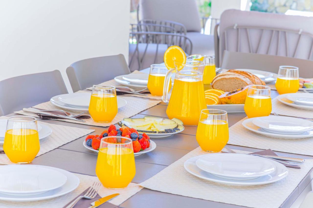 Villa Alcanada Sunrise Алкудия Екстериор снимка